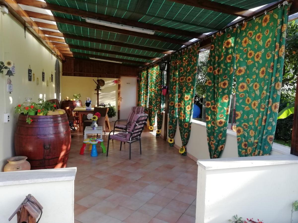 Casadolcecasalatina Acomodação com café da manhã Exterior foto